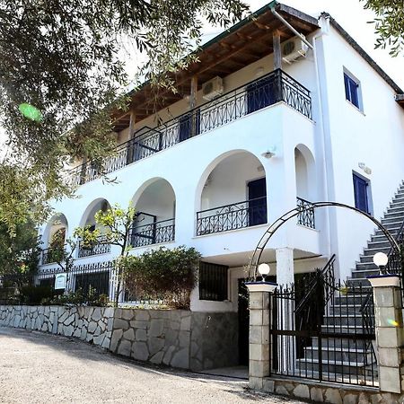 Athina Apartments カト・コラキアナ エクステリア 写真